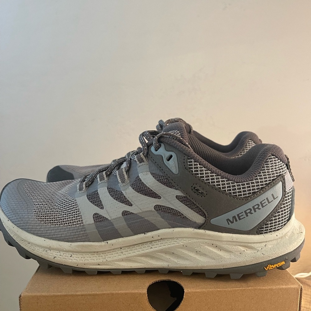 Merrell Women’s Antora 3 Hiking shoes size 9